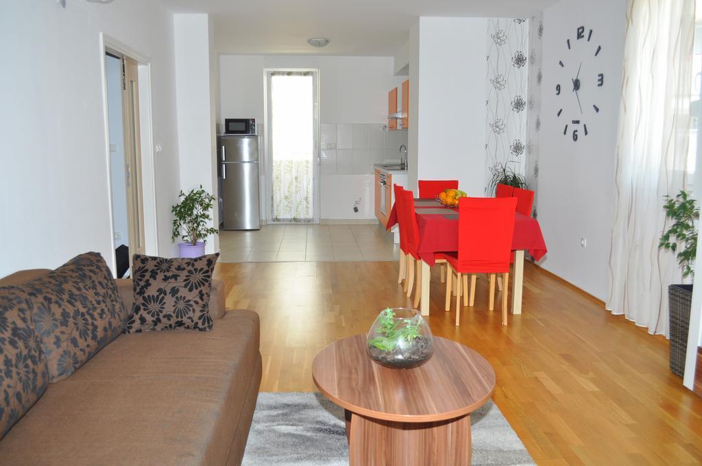 Apartment Kristijan มาคาร์สกา ภายนอก รูปภาพ